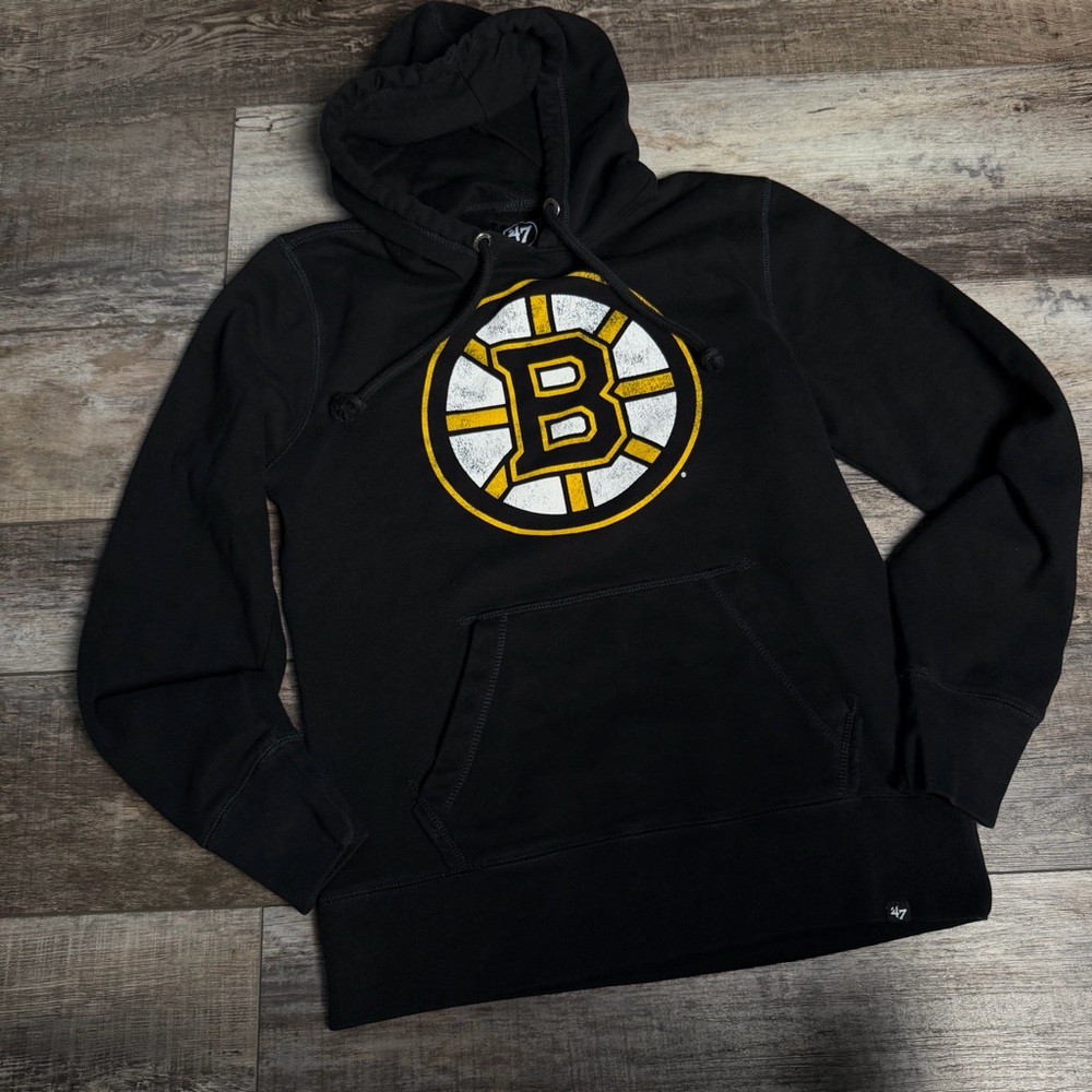 '47 Boston Bruins Black Hoodie with Yellow and White Logo Small